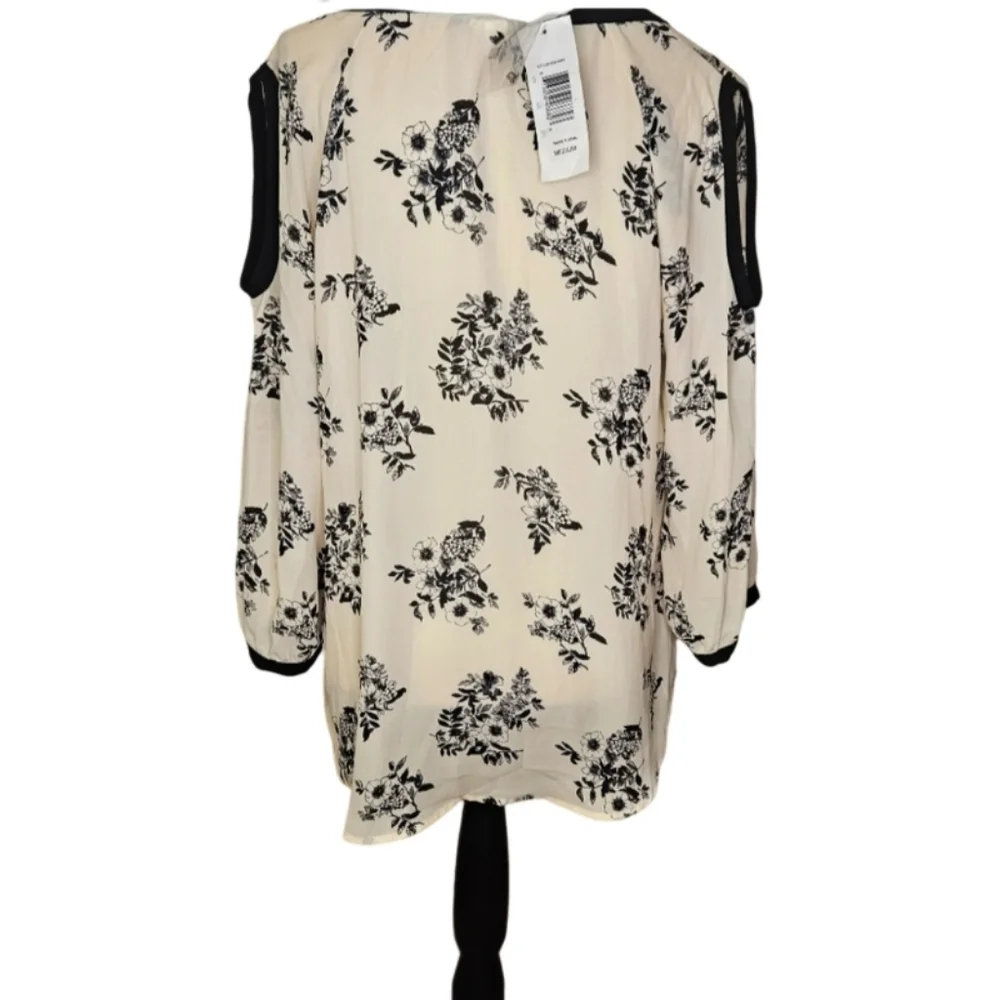 NWT - Jennie & Marlis Floral Blouse - Picture 8 of 13